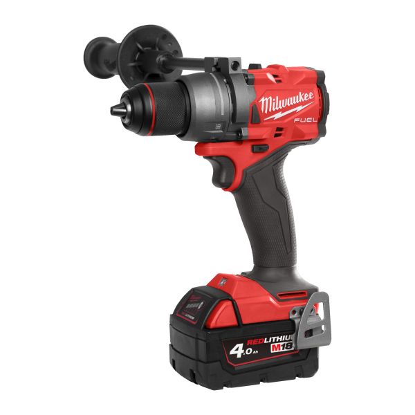 Milwaukee M18 FDD3-402C Skruvdragare med batteri och laddare