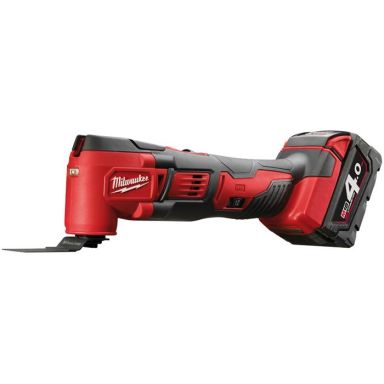 Milwaukee M18 BMT-421C Multitool med batteri og oplader