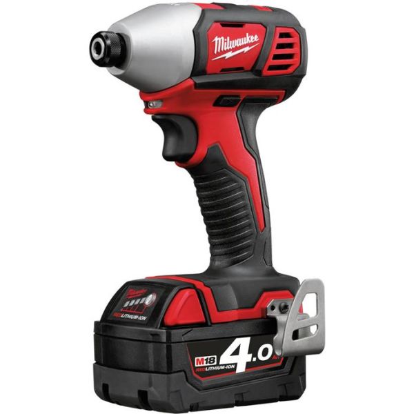Slagnøgle Milwaukee M18 BID-402C med batteri og oplader 