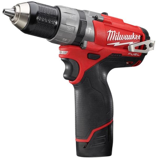 Slagborrmaskin Milwaukee M12 CPD-202C med 2,0Ah batterier och laddare 