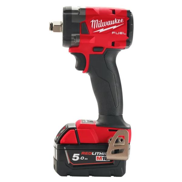 Slagnøgle Milwaukee M18 FIW2F12-502X med batteri og oplader 