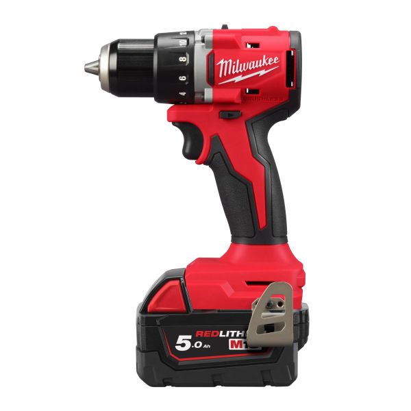 Boremaskine Og Skruemaskine Milwaukee M18 BLDDRC-502C med batteri og oplader 