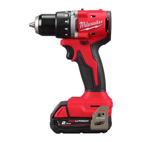 Boremaskiner Milwaukee M18 BLDDRC-202C med batteri og oplader 