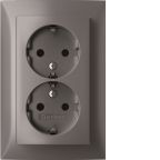 47761404 Hager Seinäpistorasia 3024699