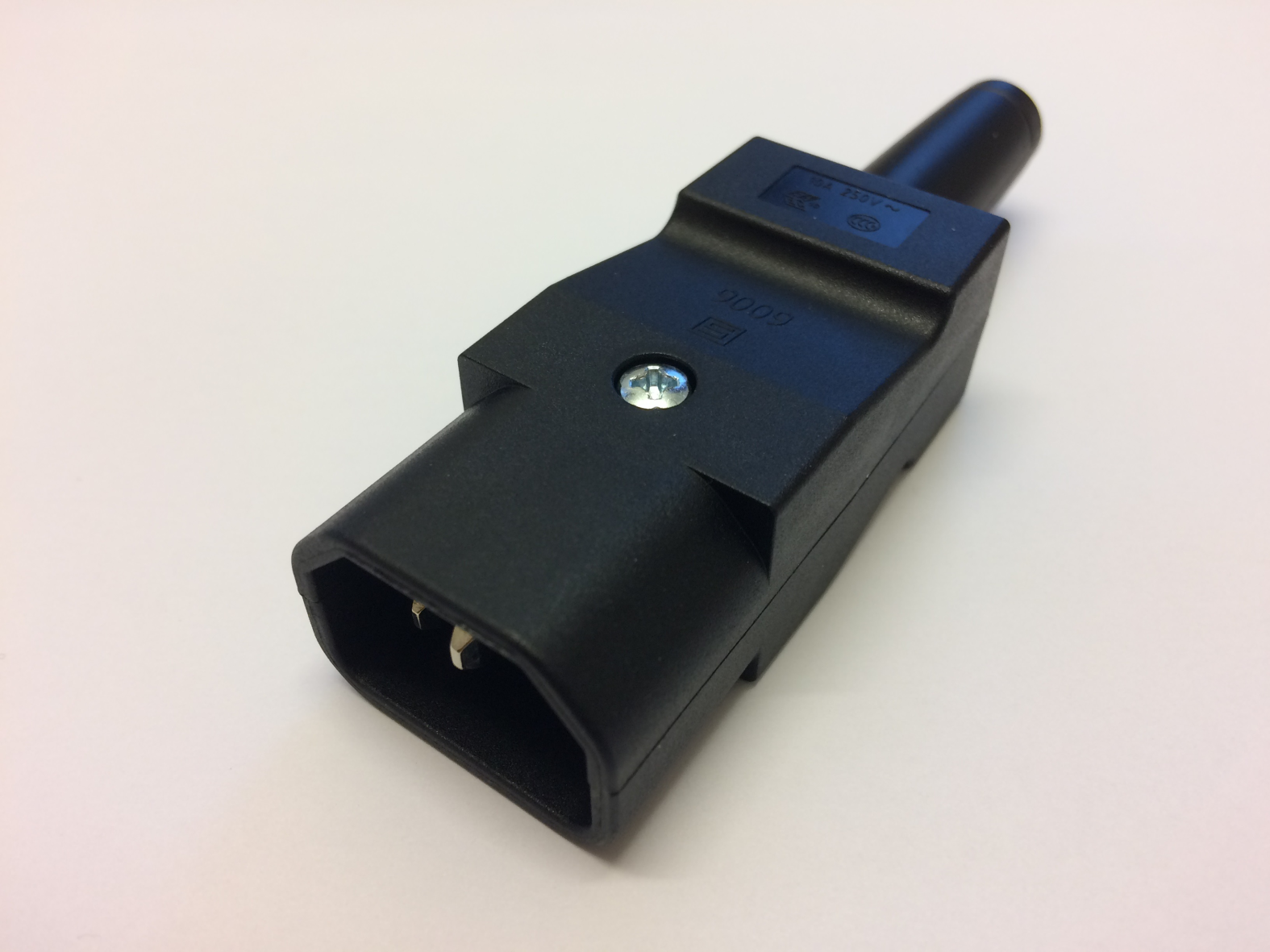Z 9009 Apparatintag C14, svart