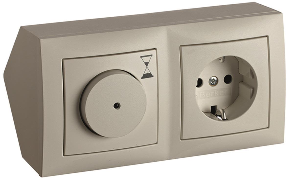 Hager 6319708989 Hörnbox med timer och 1-vägsuttag