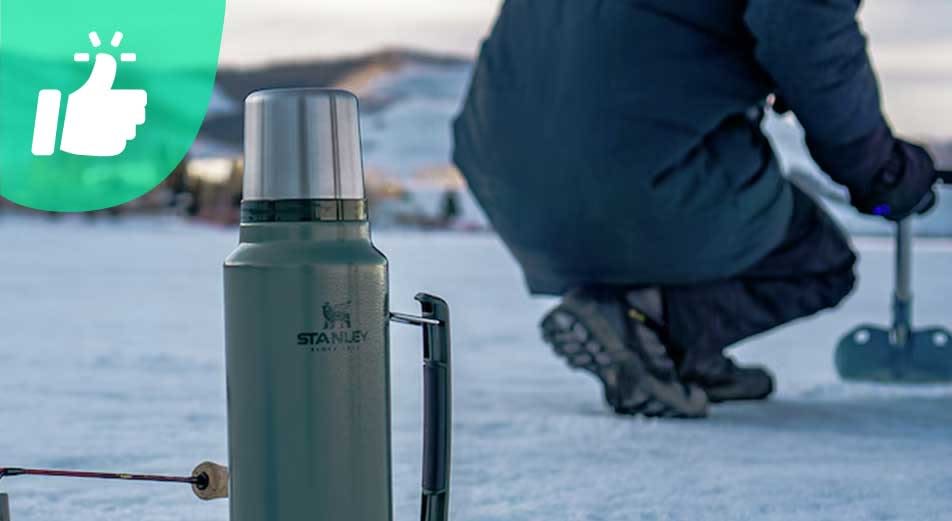 Termos från Stanley i kall vintermiljö.