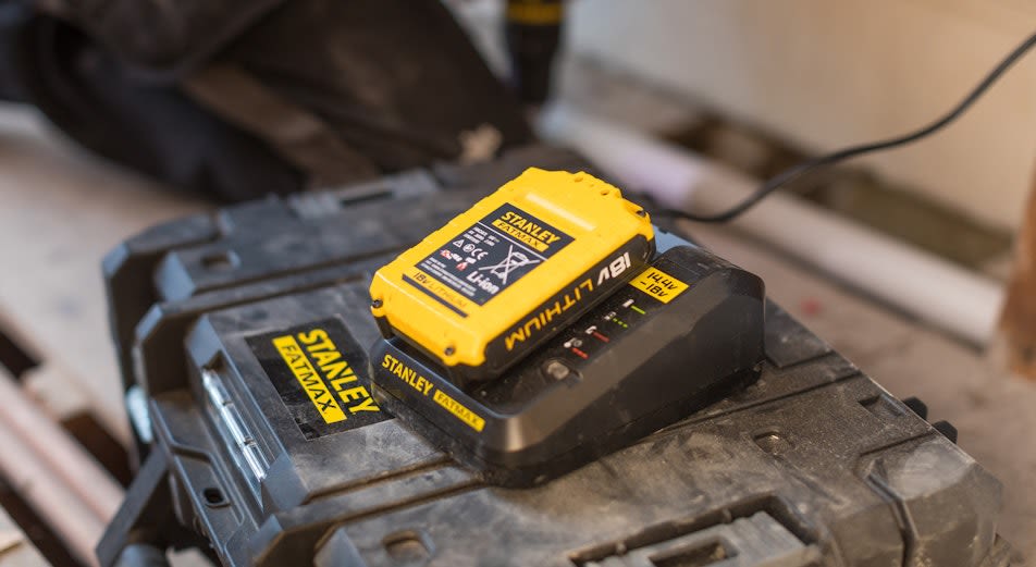 Guide: Välj rätt batteriladdare till dina verktygsbatterier