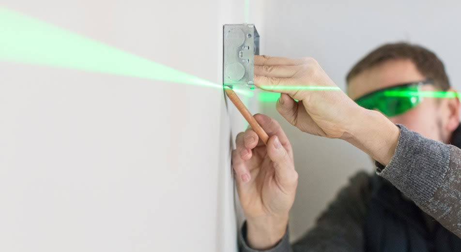 Krysslaser eller rotationslaser – när ska du använda vad?