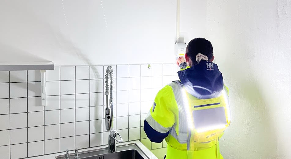 Nyhet: 4light Nova Worker White: LED-västen som ersätter pannlampan