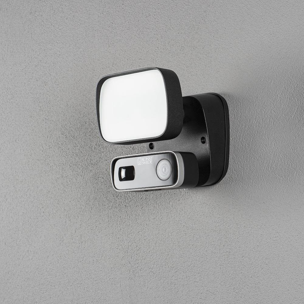 Konstsmide Smartlight Forlygte 10W, smart, kamera, højttaler og mikrofon