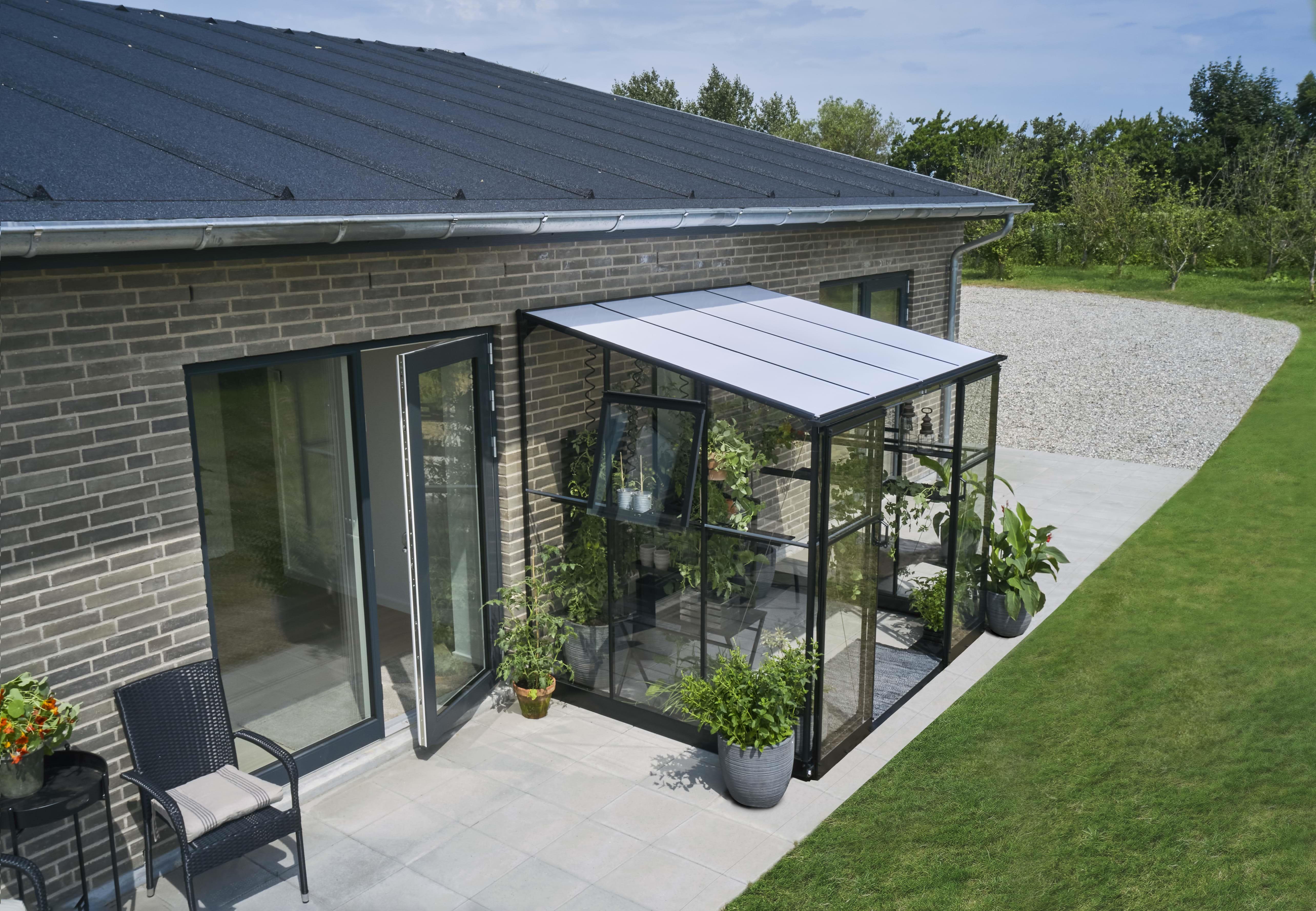 Halls Qube Lean-To 68 + F06448 Växthus med fundament, 5 m², svart