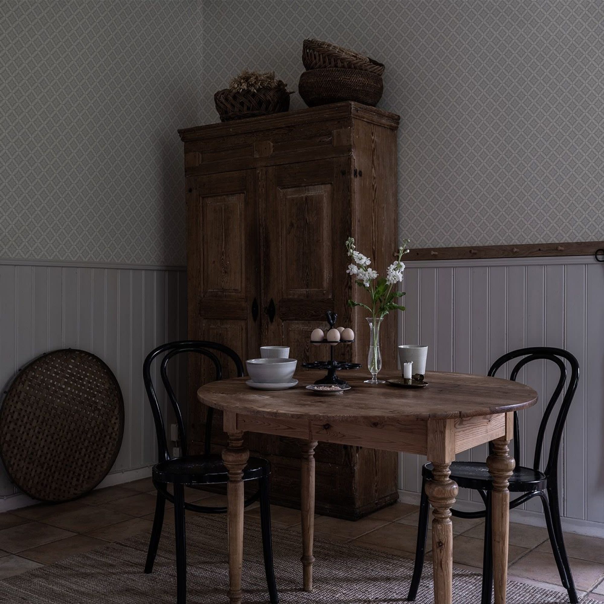 Duro Ingrid 516-01 Tapet Gammelsvenska Klassiker 1850-1950 Grå