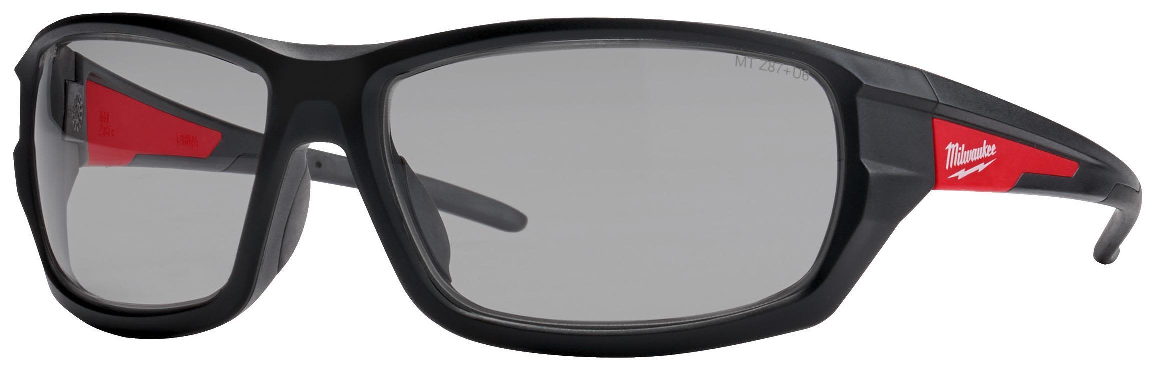 Milwaukee Performance Vernebriller grå linse, im/ripebeskyttelse