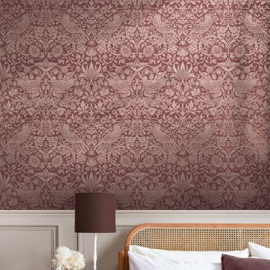 Graham & Brown William Morris At Home 124235 Tapet Strawberry Thief Fibrous Burgundy